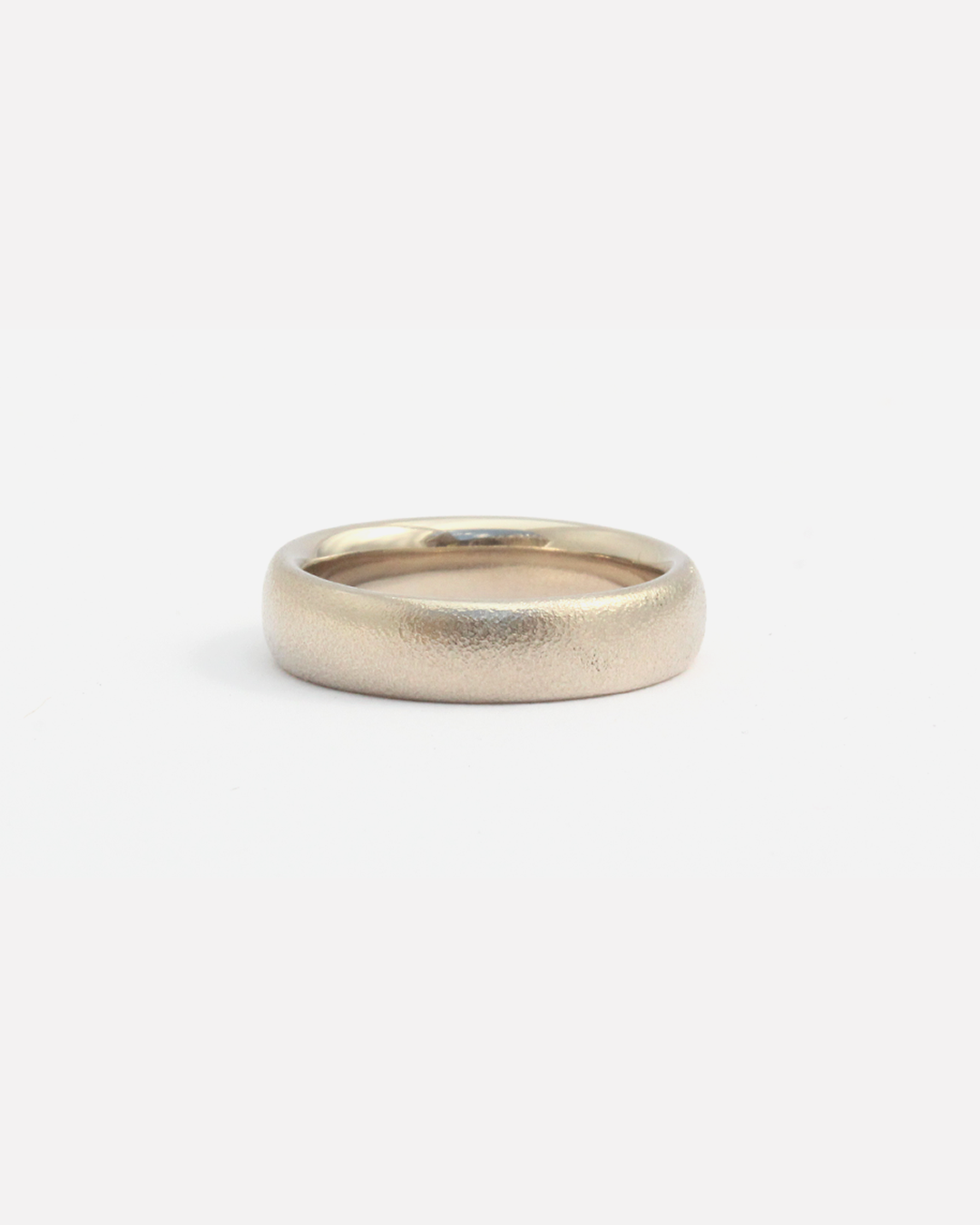 Front view of Dome Band / 6mm in 14k Grey Gold