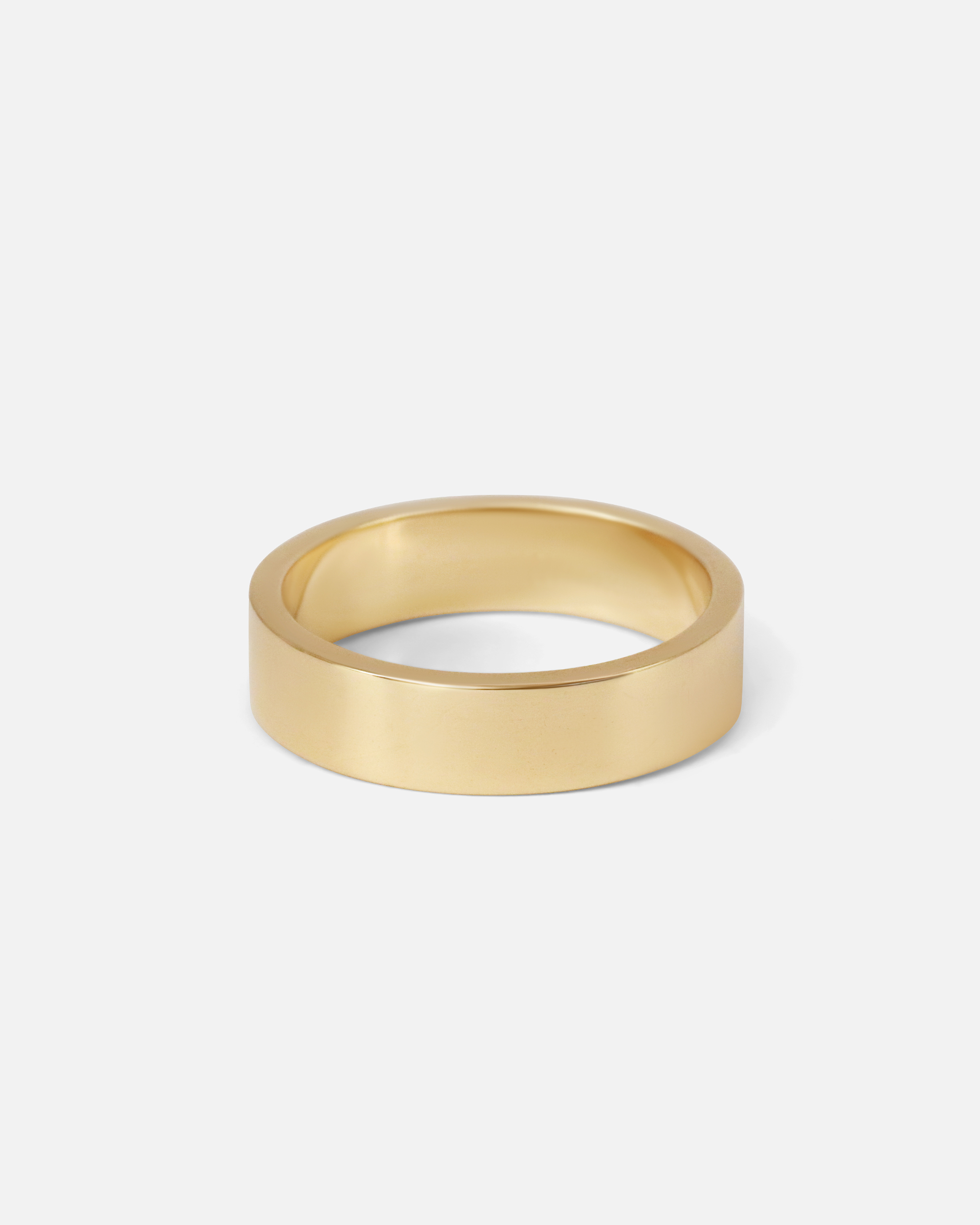 Side view of Flat Band / 5.5mm in 14k Yellow Gold