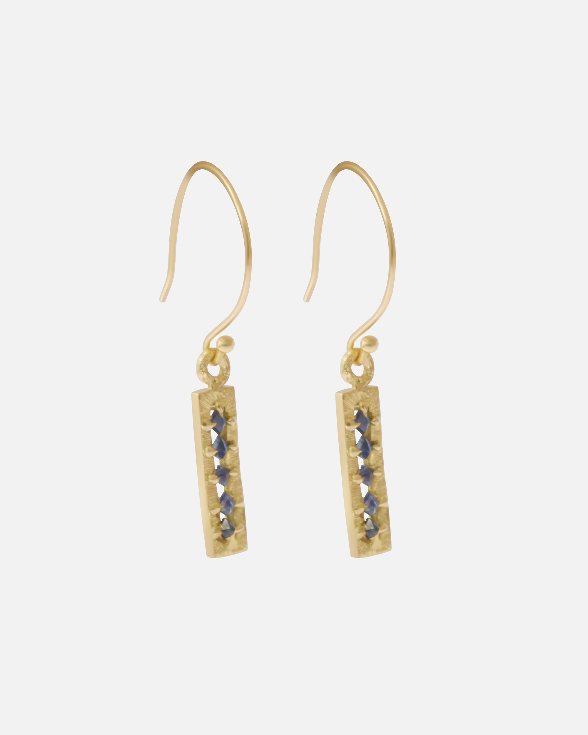 Silk / Small Pyramid Blue Sapphire Earrings By Hiroyo