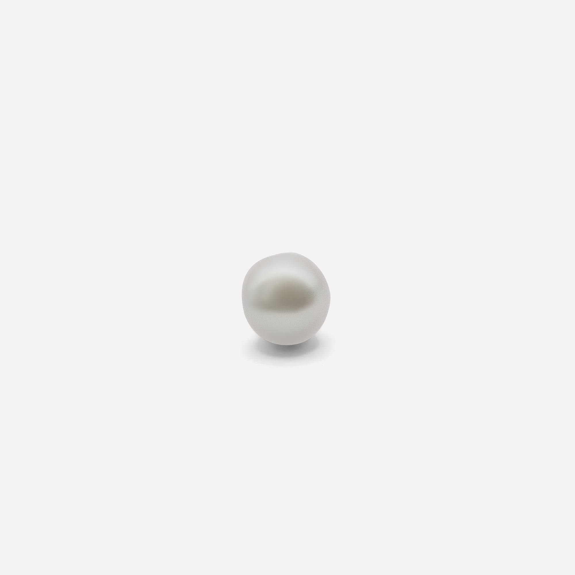 Front view of Umi / Grey Tahitian Pearl Studs