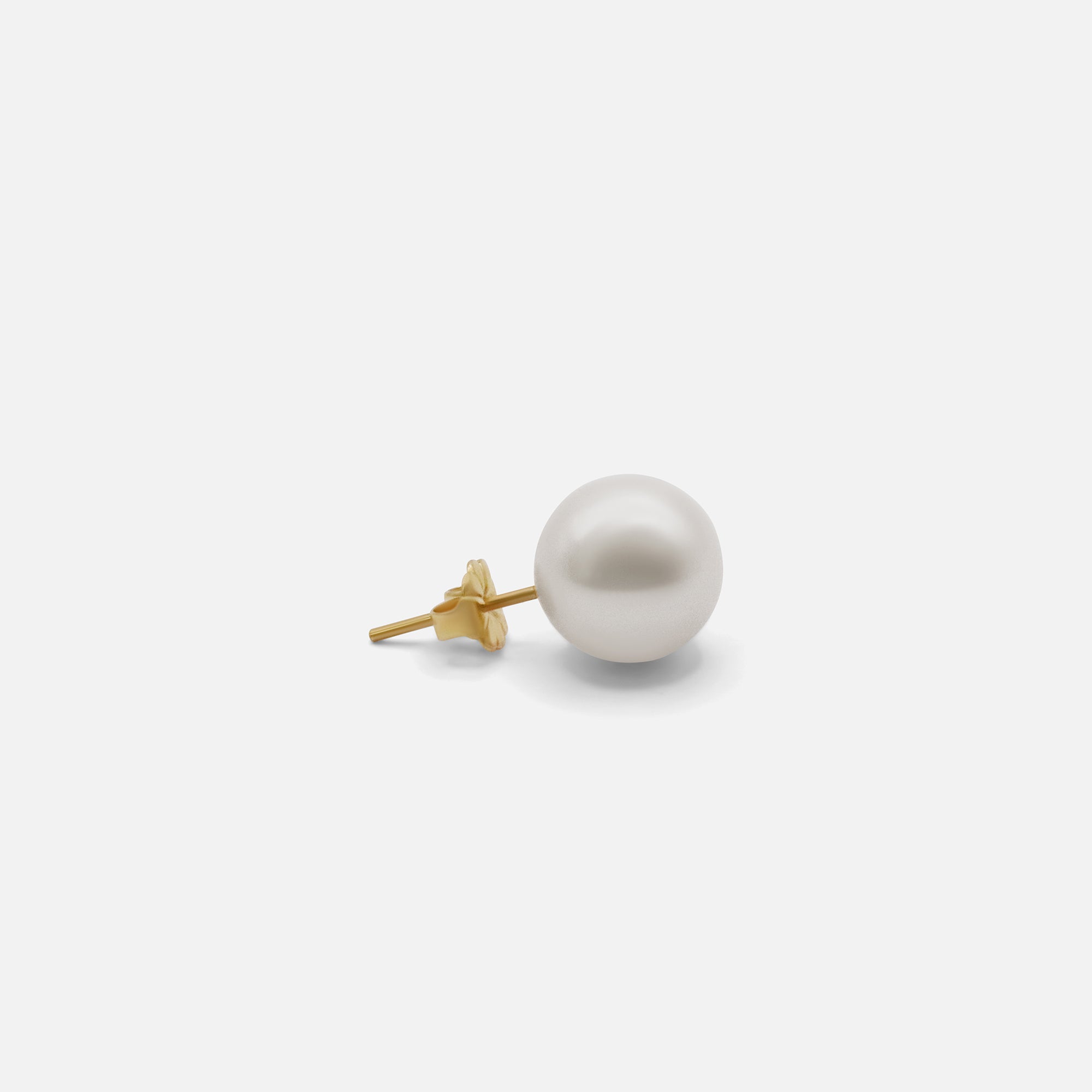 Side view of Umi / White Fresh Water Pearl Studs