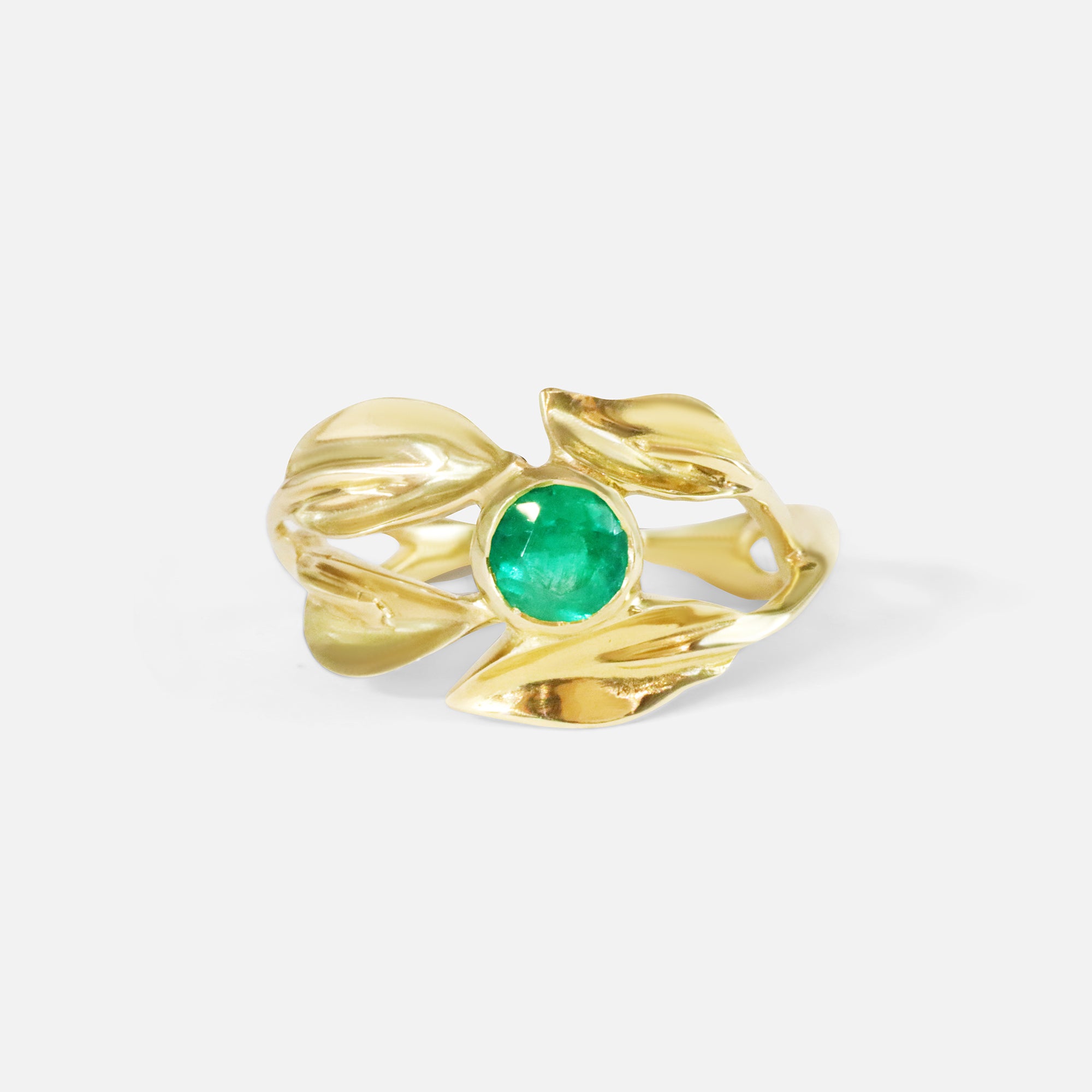 Front view of Willow / Emerald Ring