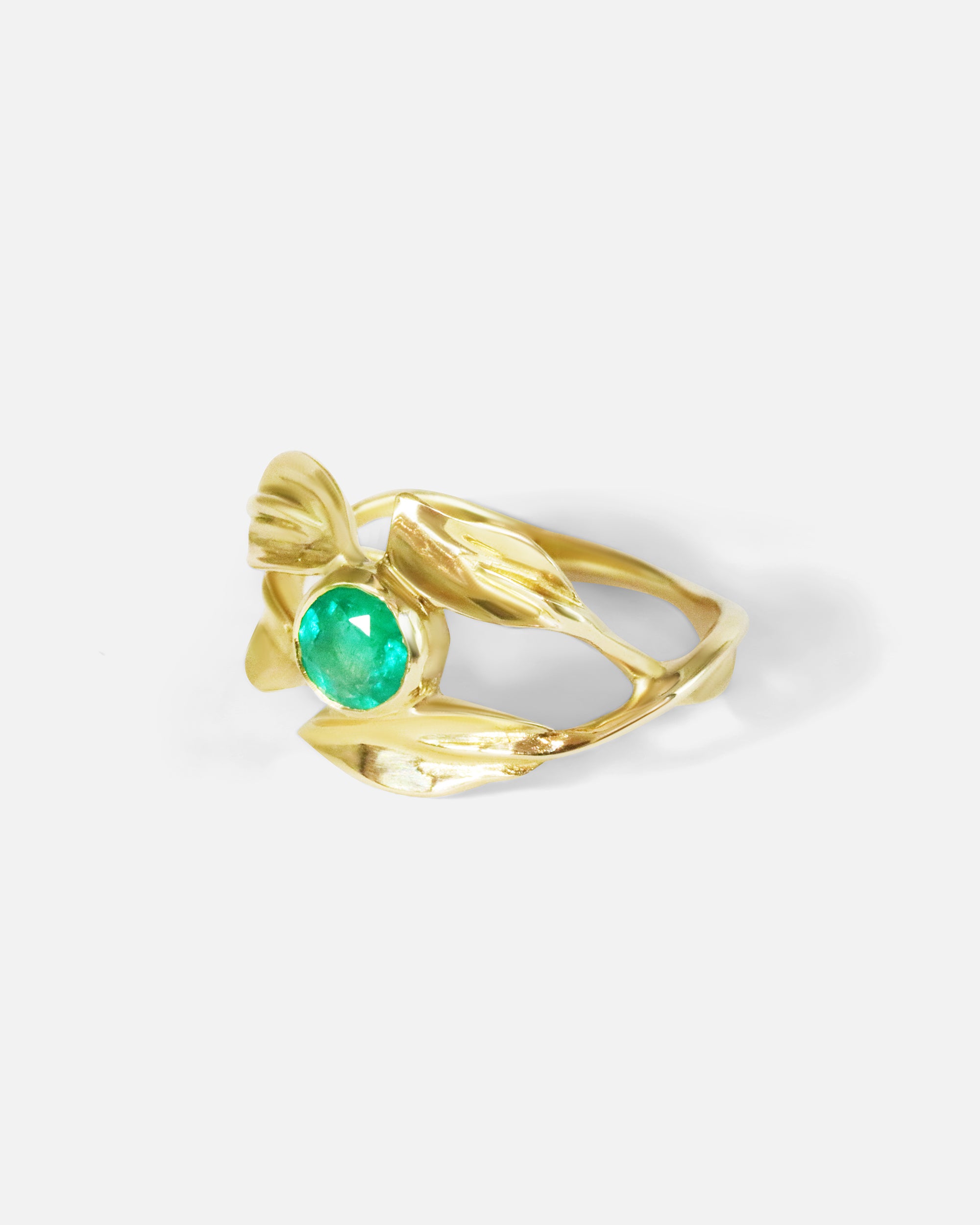 Alternative side view of Willow / Emerald Ring