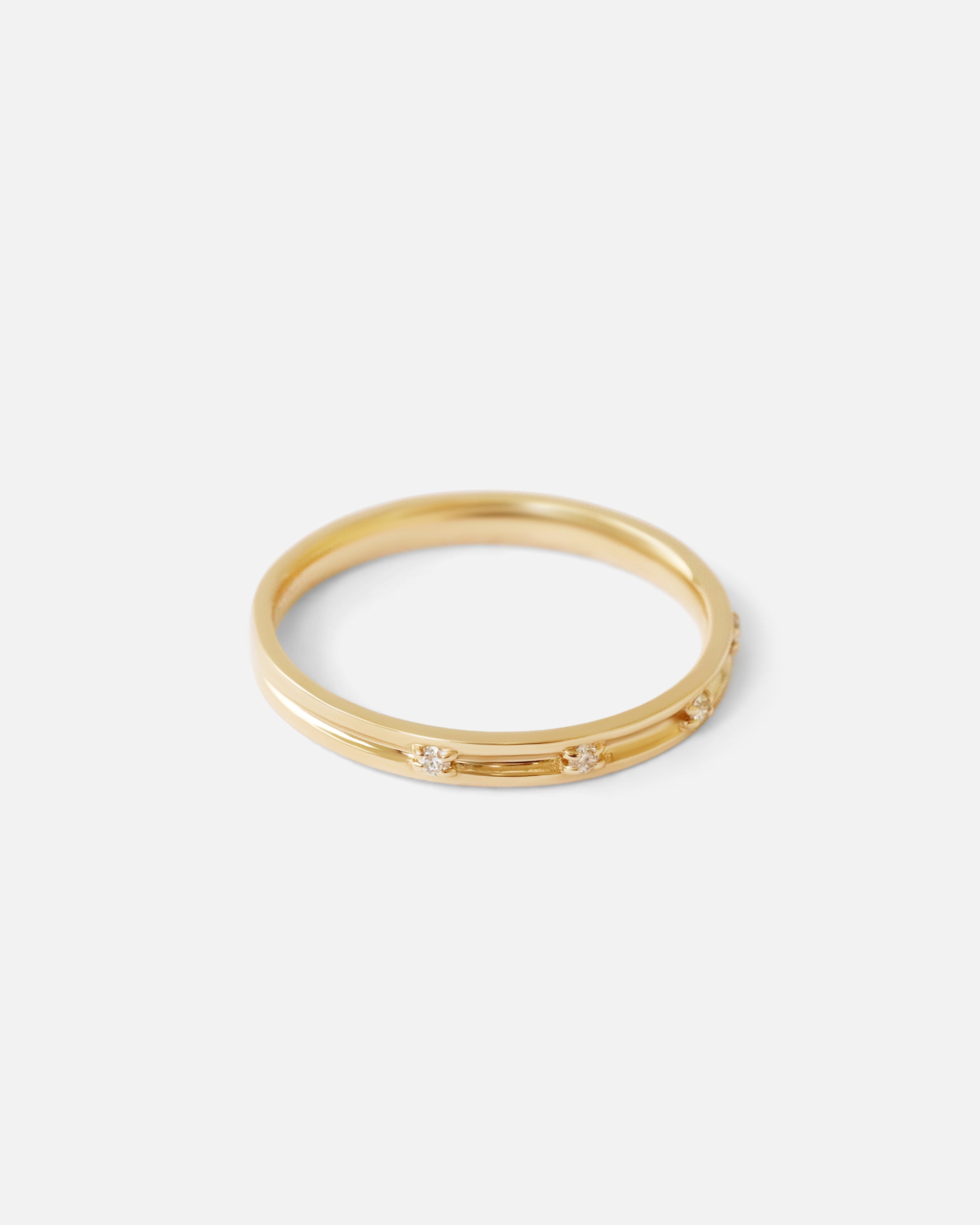 Canal / 2mm 6 Stone Band By Ruowei