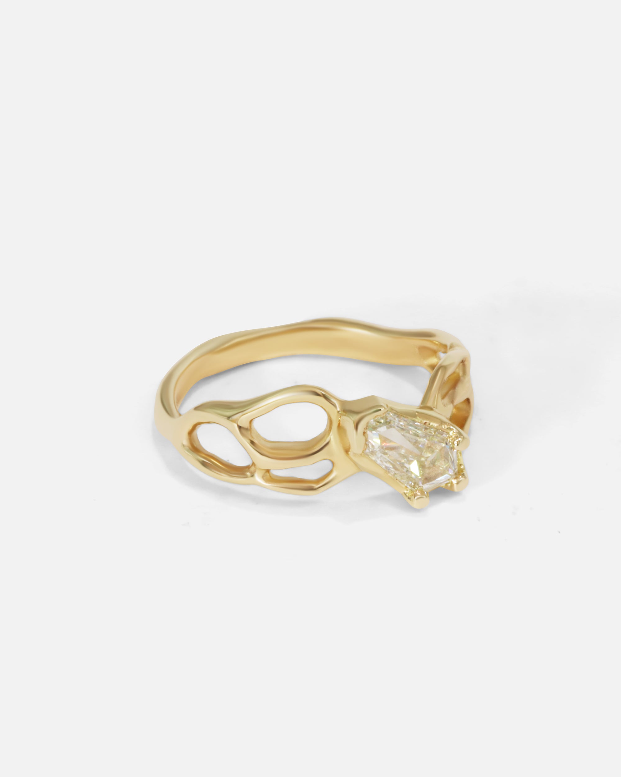 Side view of Dappled Summer / Shield Diamond Ring