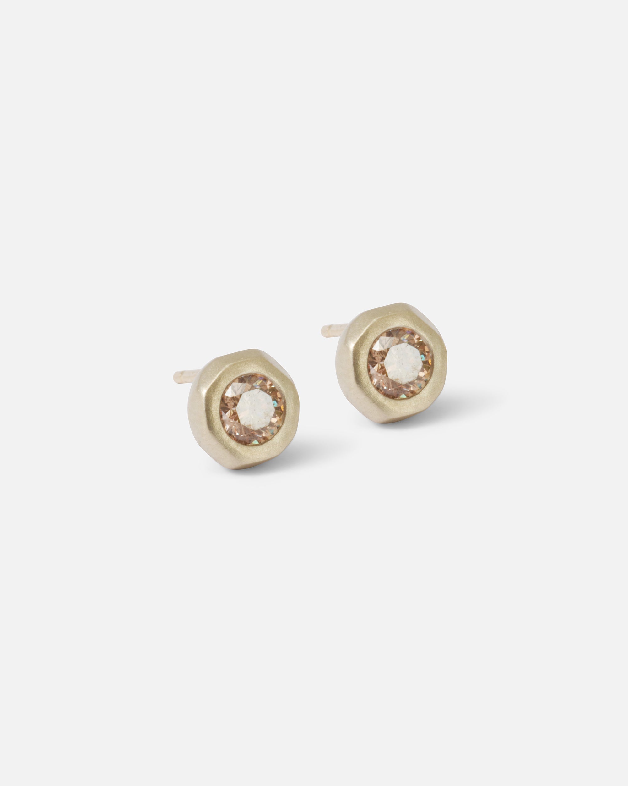 Pebble / 4mm Stud Earrings By Hiroyo in earrings Category